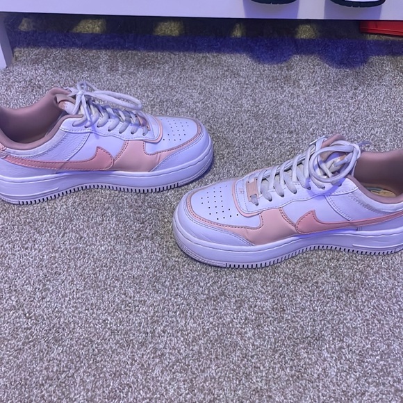 nike air shadow coral